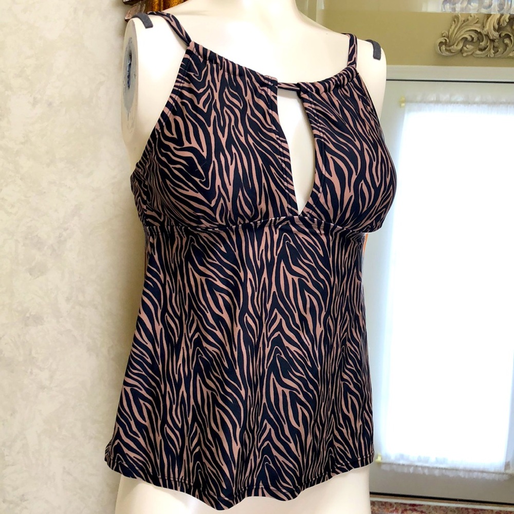 New Women’s Tankini top. Size M (8-10). Black and brown. Adjustable straps. - Picture 11 of 12